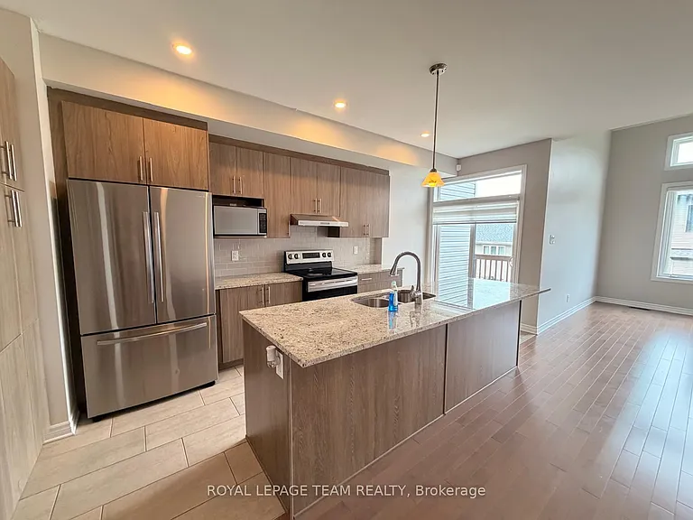 343 Grackle St N — Photo 8