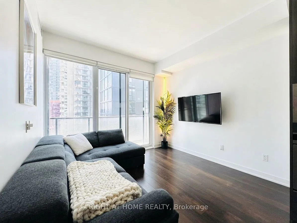 2 bed, $2,475 — Photo 4