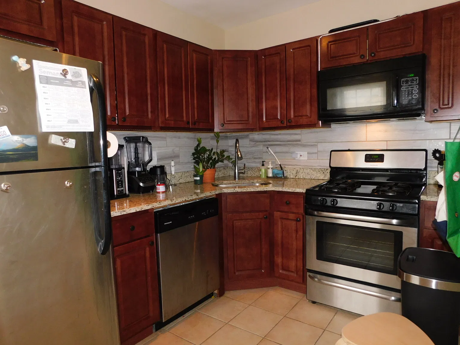 Studio, 425 sqft, $1,325 — Photo 4