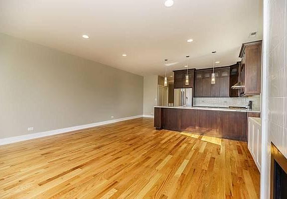 2nd image of 2612 W Fullerton Ave #1W