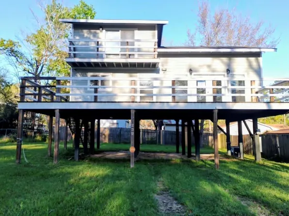 239 Cove View Dr, Trinity, TX 75862