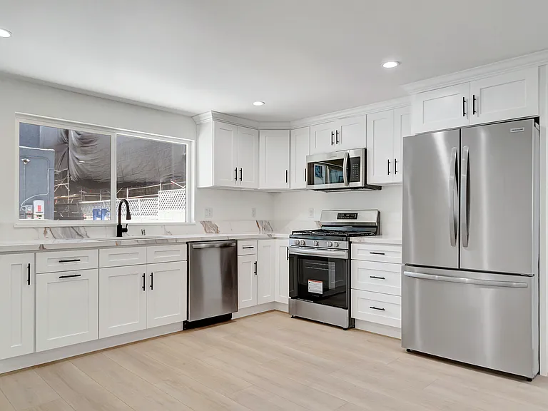 5193 W 20th St #3/4 — Photo 10