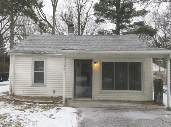 21337 Inkster Rd, Farmington Hills, MI 48336