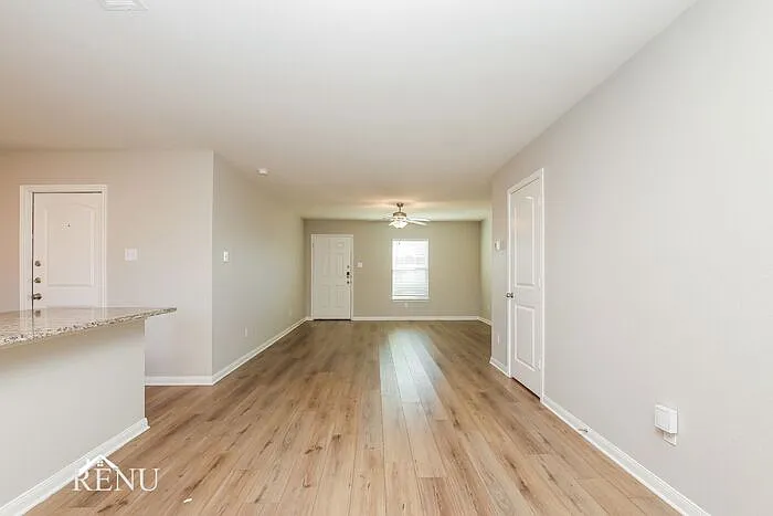 300 Sunnymeade Ln — Photo 6