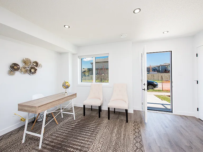 2702 Maple Way NW — Photo 9