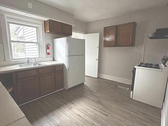 3rd image of 57 Ellsworth Ave