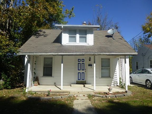2nd image of 240 E Beech St