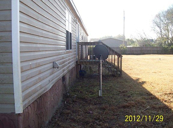 3rd image of 30 Lake Vista Dr