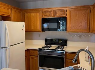 2548 Avenida Del Vis APT 204, Corona, CA 92882