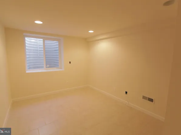1852 N Willington St #1, Philadelphia, PA 19121