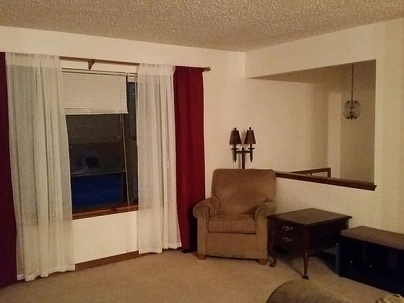5th image of 701 Blackberry Ln