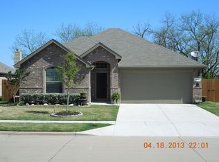 931 Crockett Dr, Lavon, TX 75166