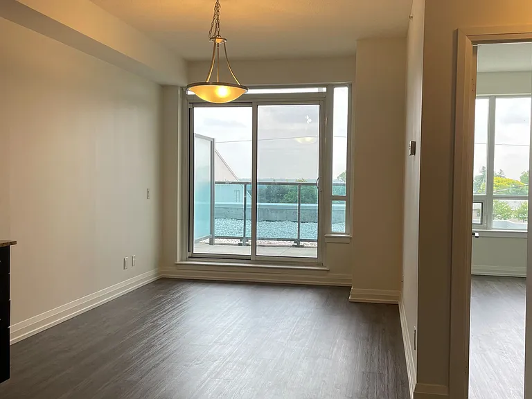 7167 Yonge St #202 — Photo 5