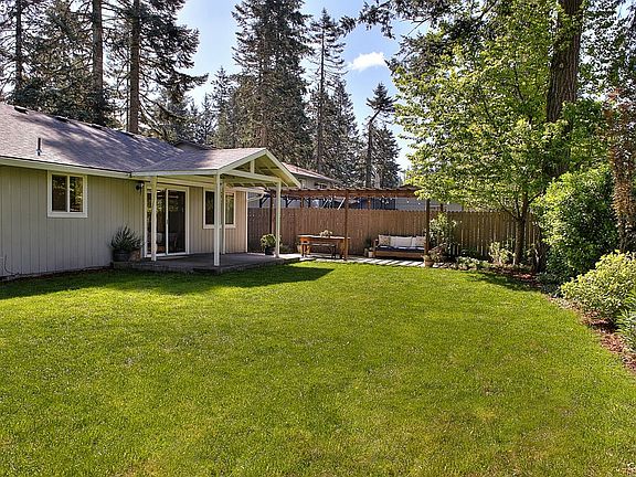 4th image of 600 NE 147th Ave