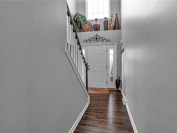 4th image of 2405 Agassiz Dr