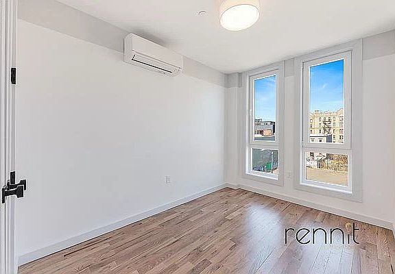 3rd image of 770 Lexington Ave #3E