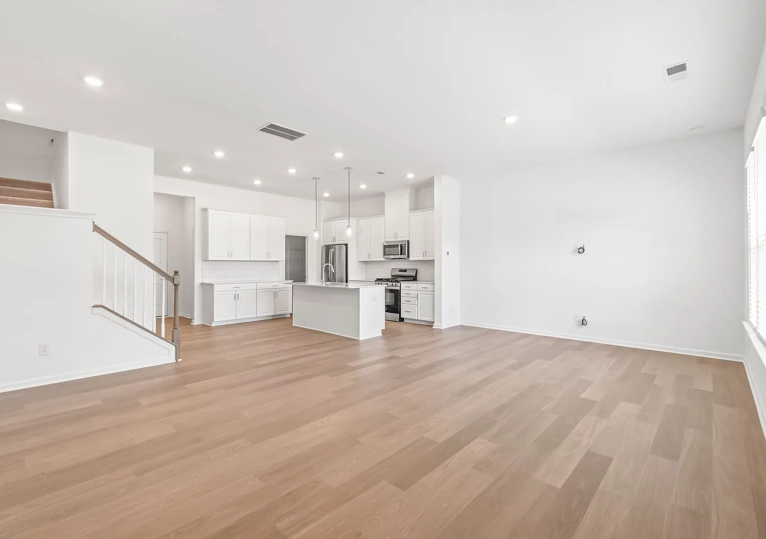 Brand-New 3 Bedroom Townhome in Desirable Indian Trail Available for Immediate Move-In! — Photo 4