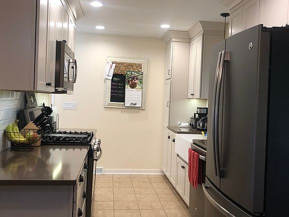 5th image of 2102 Guiles Ave