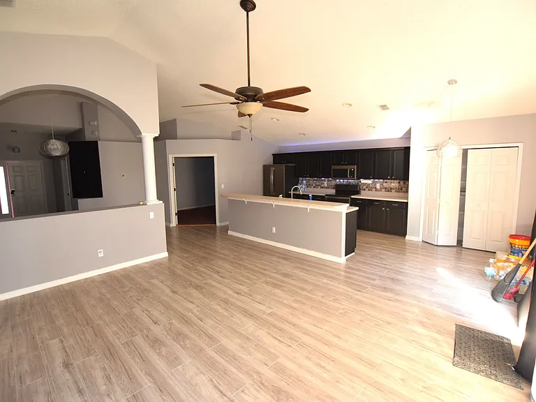 500 Lake Charles Dr — Photo 11