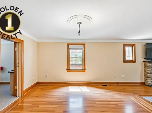 63-24 Alderton Street image 7 of 25