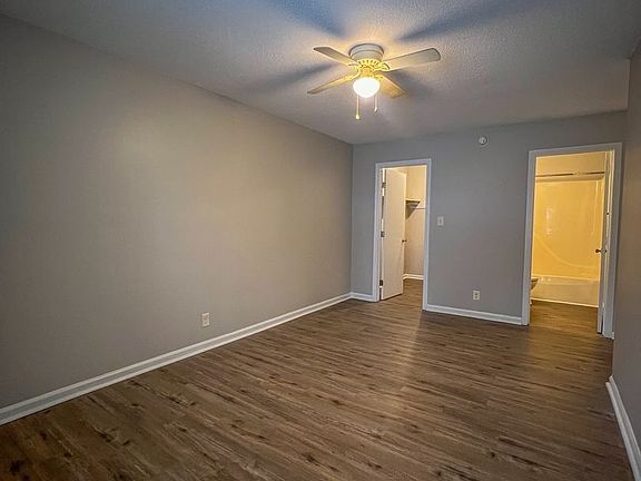 3rd image of 110 Medical Ct APT 7
