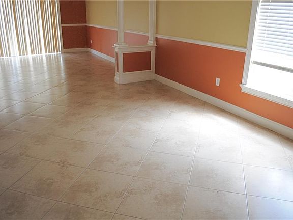3rd image of 3405 Pine Top Dr