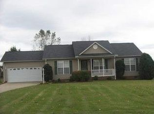 284 Summer Lady Ln, Boiling Springs, SC 29316