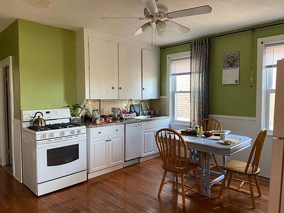 4th image of 23 Armstrong Ave #1