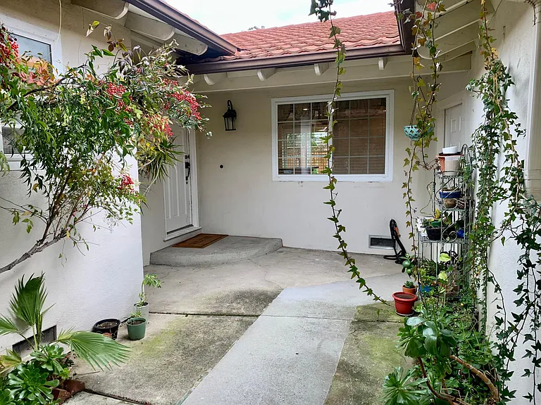 5540 Harwood Rd — Photo 5