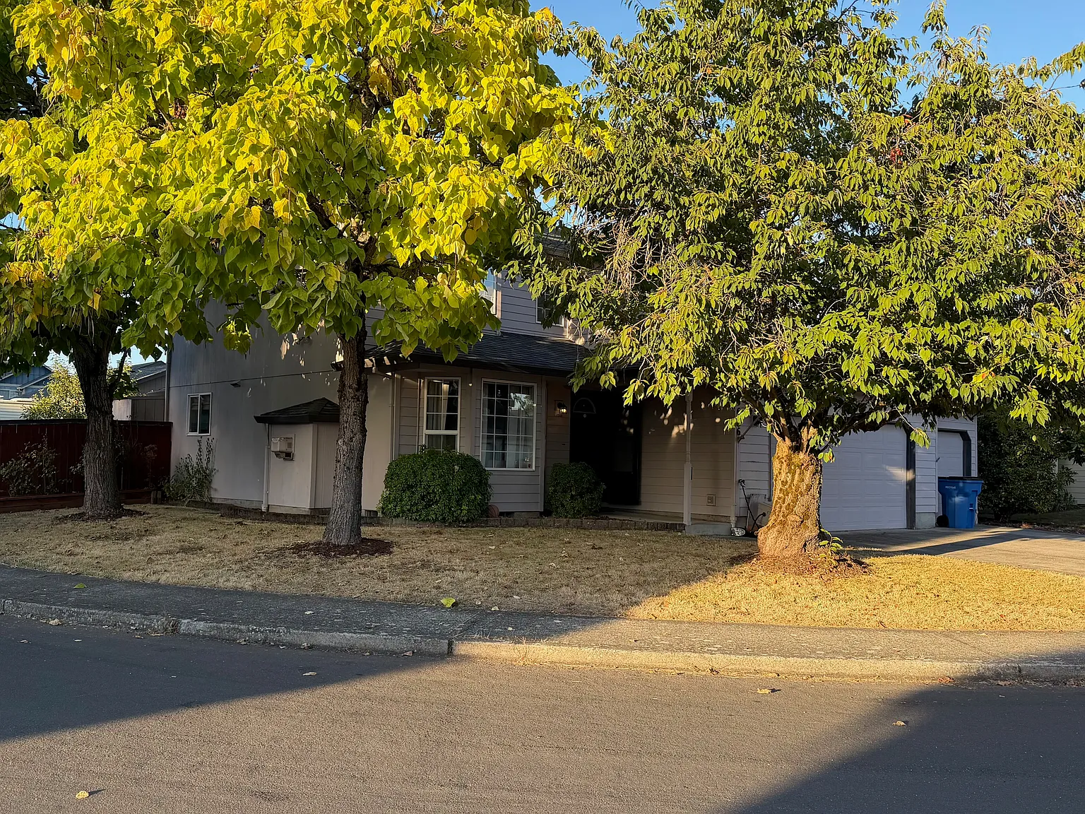 4 bed, 2.5 bath, 1800 sqft, $3,295 — Photo 2