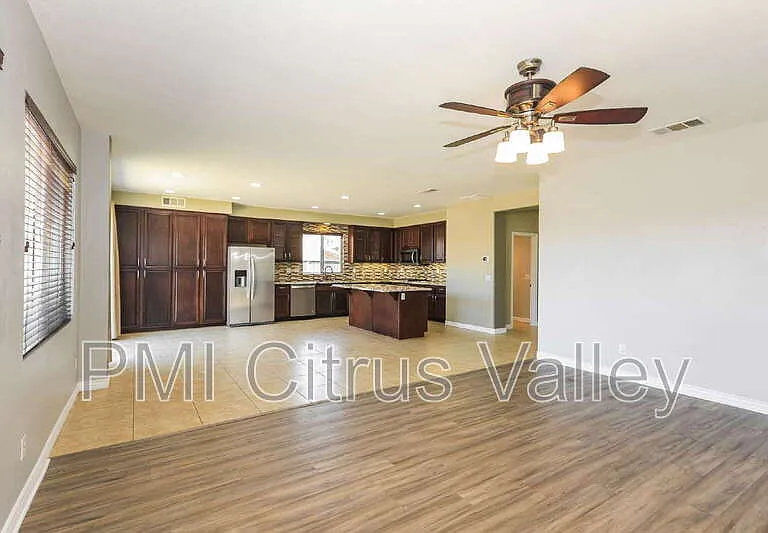 28560 Sunridge Ct — Photo 3