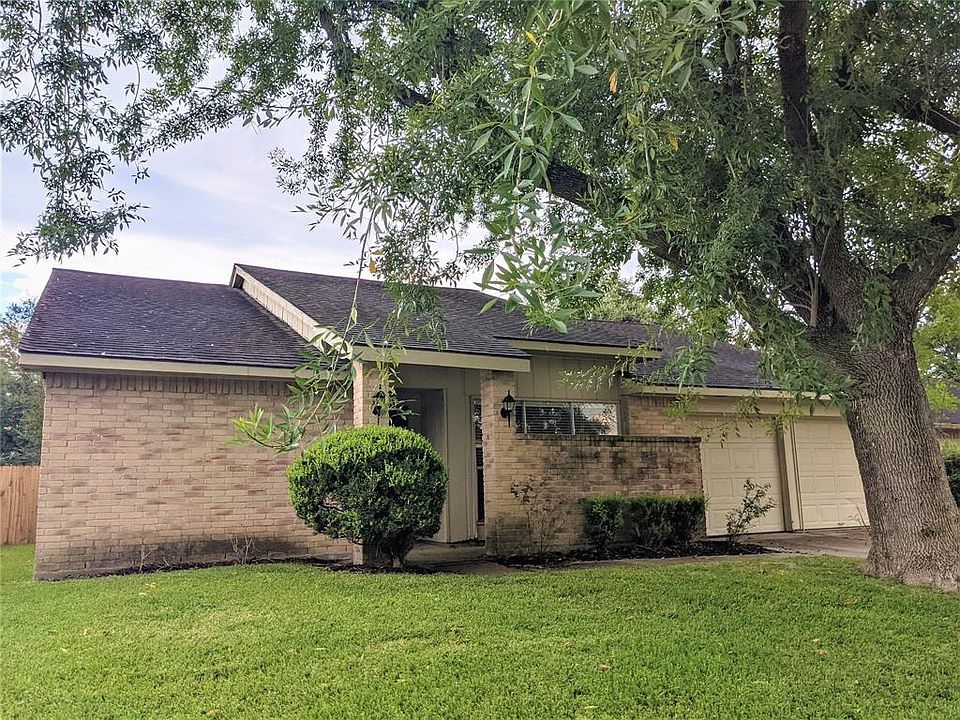 1st image of 19319 Quiet Brook Dr
