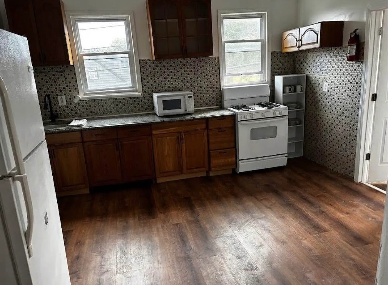 4 bed, $3,000 — Photo 3