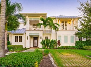 40 3rd St N, Naples, FL 34102