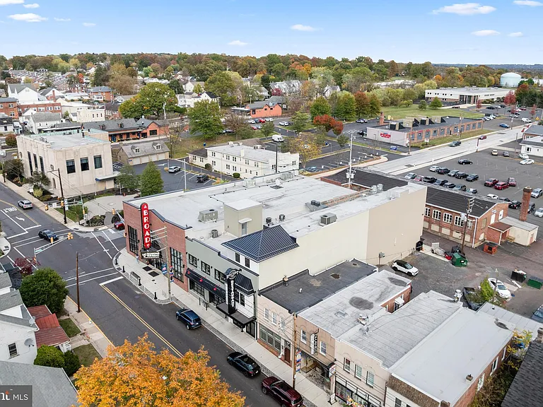 30 W Broad St #5 — Photo 37