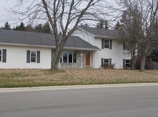 308 Deerview Dr, Reedsville, WI 54230