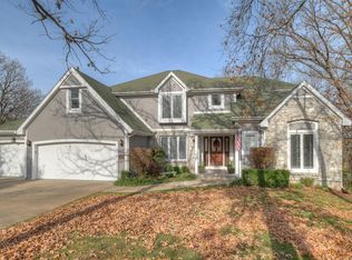 4001 Woodcrest Ct, Joplin, MO 64804