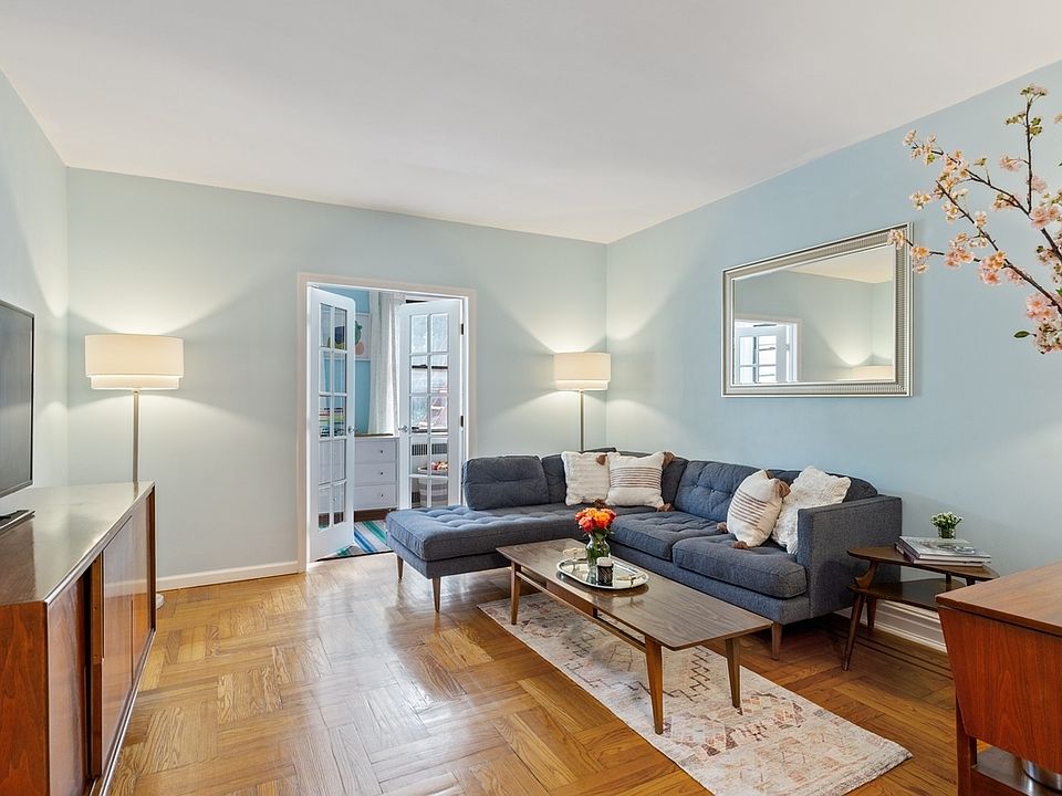 1st image of 40 Clarkson Ave APT 3L