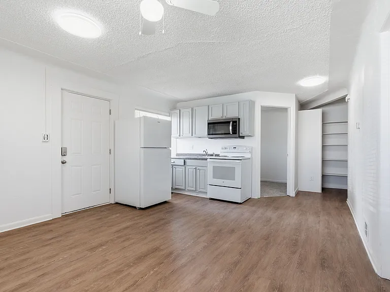 1597 Reed St — Photo 4