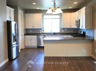 3977 W Penstemon Way, Lehi, UT 84043