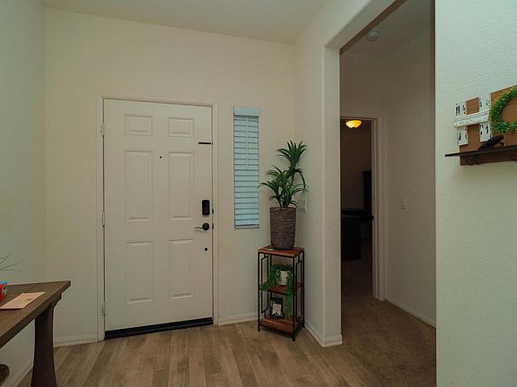 4th image of 44097 San Chapelle Ct