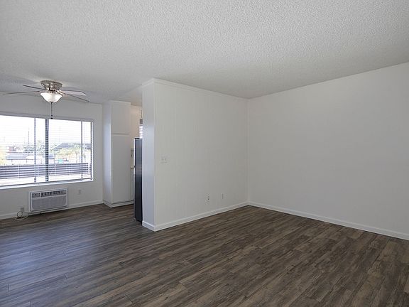 4th image of 1072 E Madison Ave E #39