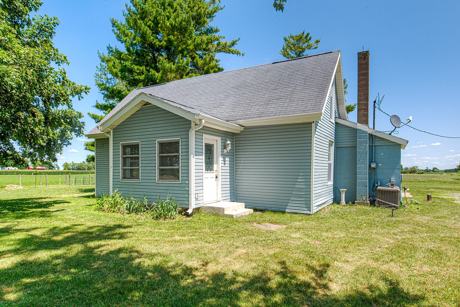 9389 N County Road 200 W photo 1