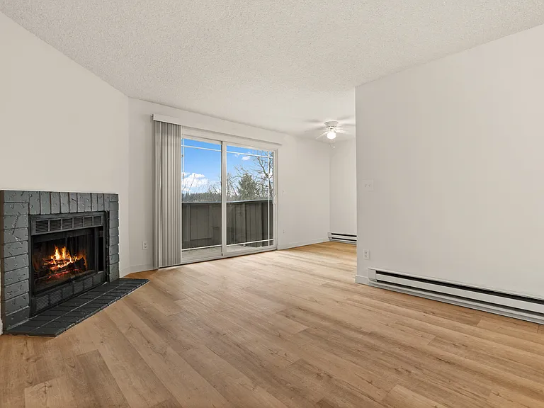 1 Bed 1 Bath - 600 Sq Ft 1 Bed 1 Bath - 600 Sq Ft