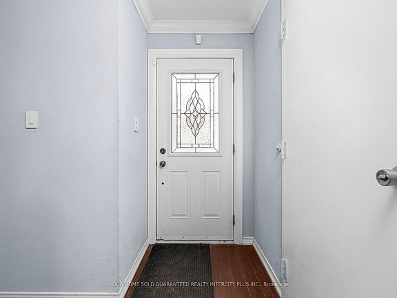 5th image of 531 Dorchester Dr