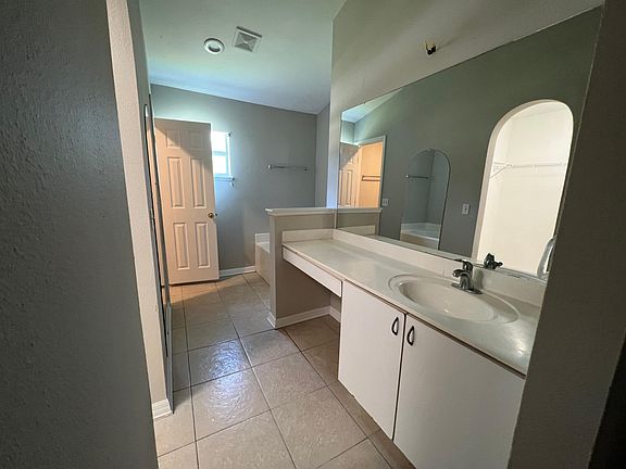 2nd image of 10101 Maronda Dr