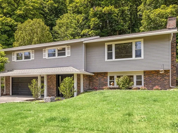 171 Brookside Ln, Fayetteville, NY 13066