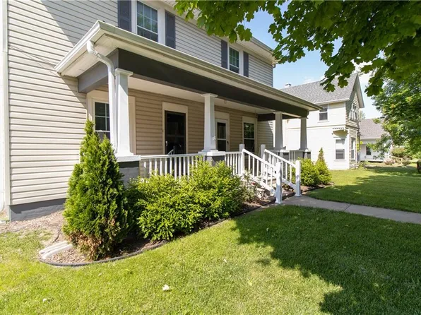 103 E Main St, Savannah, MO 64485