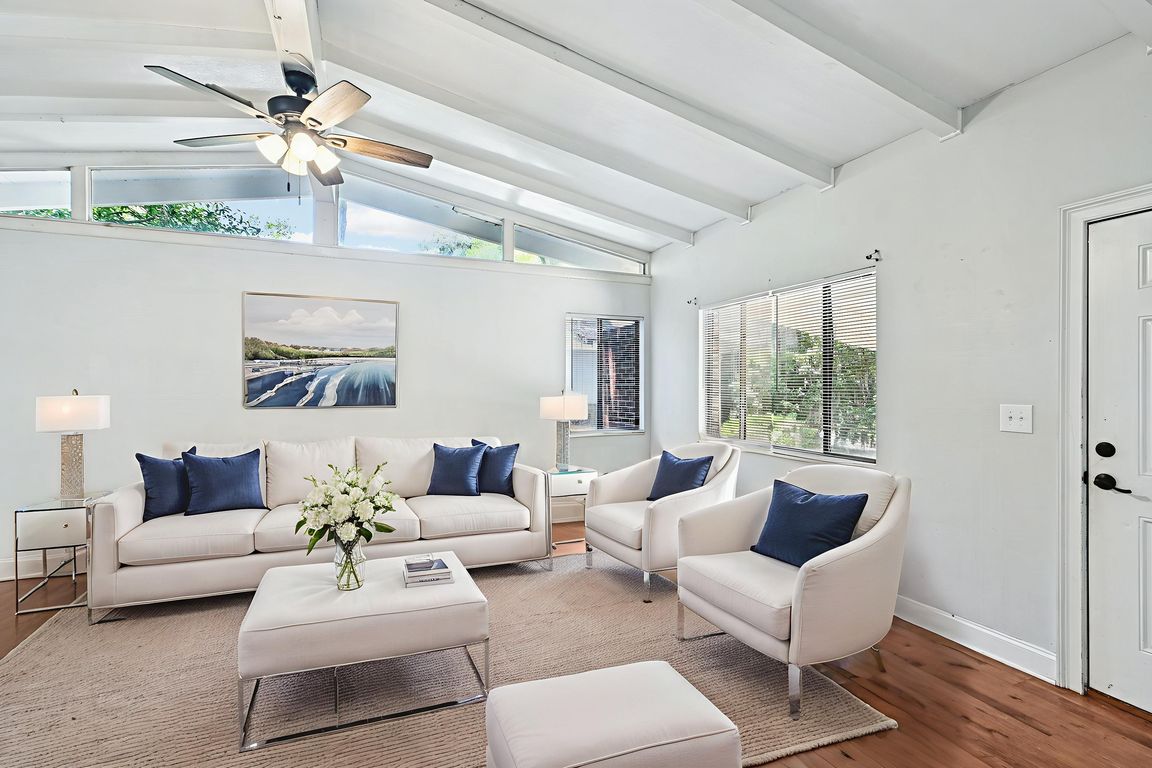 Morris Rd-S1507-012 virtually staged.jpeg