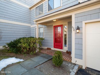 528 W Lyon Farm Dr UNIT 528, Greenwich, CT, 06831